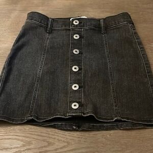 Abercrombie Kids Dark Gray Denim Skirt Button Accent Size 9/10 Girls